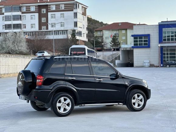 HATASIZ BOYASIZ RAV4 OTAMATİK 4X4