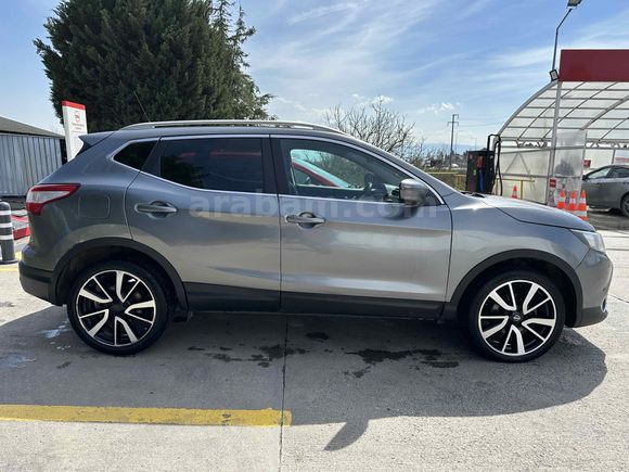 Sahibinden Nissan Qashqai 1.6 dCi Black Edition 2016 Model  215.000 km Gri (titanyum)