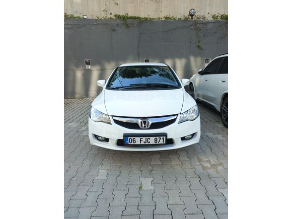 Sahibinden Honda Civic 1.6i VTEC Premium 2011 Model