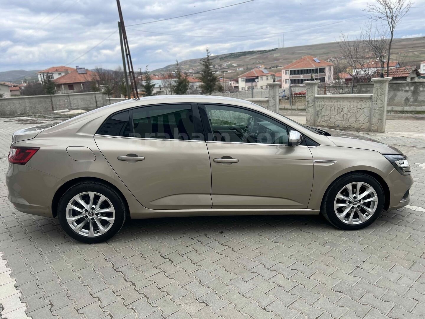 Galeriden Renault Megane 1.5 dCi Icon 2016 Model Yozgat 83.850 km Kahverengi 5