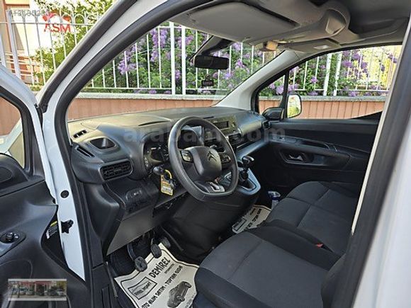 DEMİREL'DEN HATASIZ BOYASIZ 2022 CITROEN BERLINGO PANELVAN