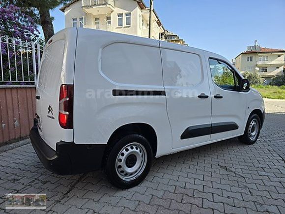 DEMİREL'DEN HATASIZ BOYASIZ 2022 CITROEN BERLINGO PANELVAN