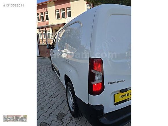 DEMİREL'DEN HATASIZ BOYASIZ 2022 CITROEN BERLINGO PANELVAN