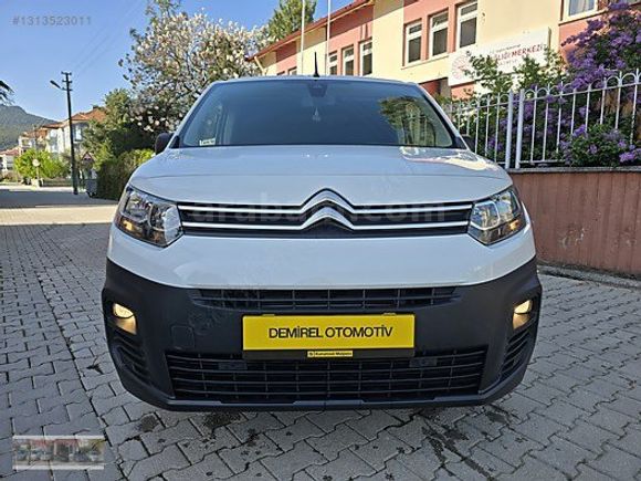 DEMİREL'DEN HATASIZ BOYASIZ 2022 CITROEN BERLINGO PANELVAN