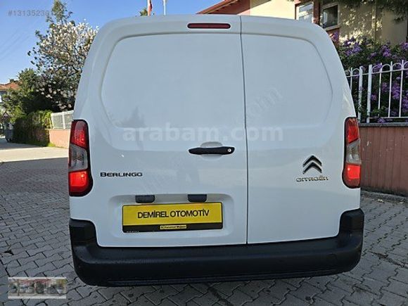 DEMİREL'DEN HATASIZ BOYASIZ 2022 CITROEN BERLINGO PANELVAN