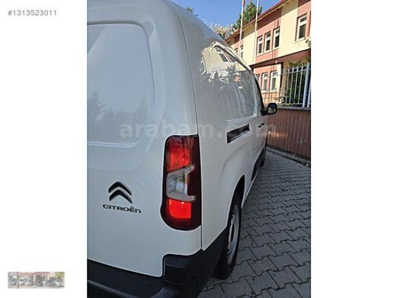 DEMİREL'DEN HATASIZ BOYASIZ 2022 CITROEN BERLINGO PANELVAN