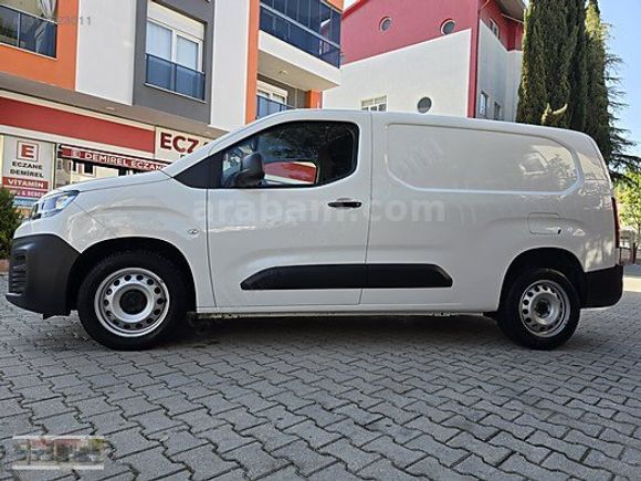 DEMİREL'DEN HATASIZ BOYASIZ 2022 CITROEN BERLINGO PANELVAN