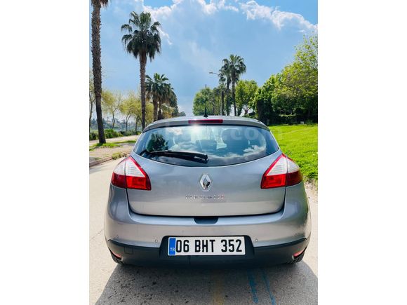 Sahibinden Renault Megane 1.6 Expression 2011 Model  187.000 km Gri (metalik)