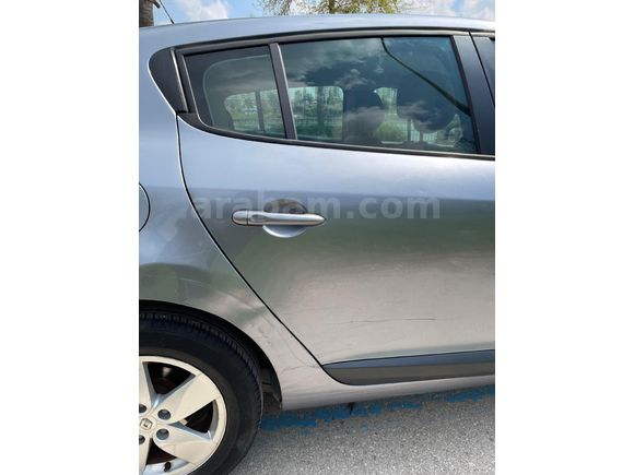Sahibinden Renault Megane 1.6 Expression 2011 Model  187.000 km Gri (metalik)