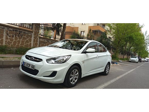 Sahibinden Hyundai Accent Blue 1.6 CRDI Biz 2012 Model  262.000 km Beyaz
