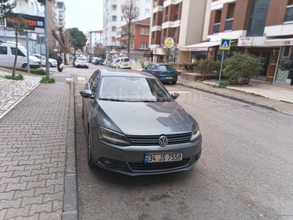Sahibinden Volkswagen Jetta 1.4 TSi Comfortline 2012 Model  172.000 km Gri (titanyum)