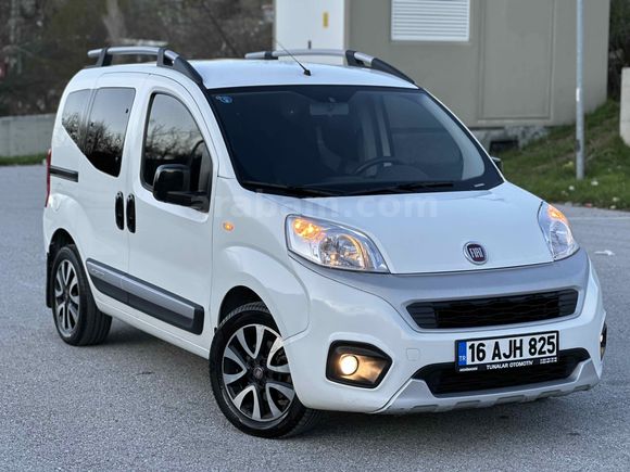 OTOMOBİL RUHSATLI Sahibinden Fiat Fiorino Combi 1.3 Multijet Premio 2017 Model 