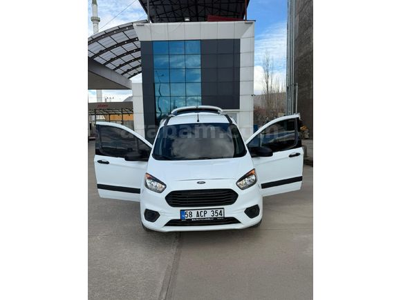 Sahibinden Ford Tourneo Courier 1.5 TDCi Trend 2021 Model