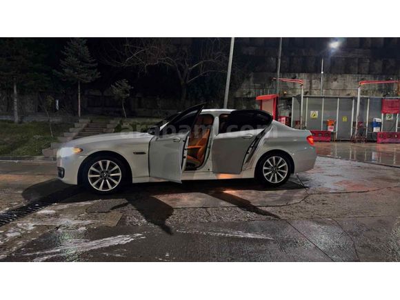 Sahibinden BMW 5 Serisi 520d Executive Plus 2015 Model  250.000 km Beyaz