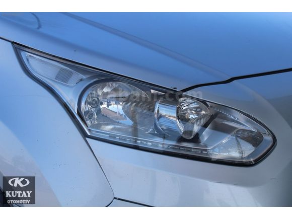 KUTAY OTOMOTİV'DEN 2018 FORD TOURNEO CONNECT 1.5TDCI TITANIUM