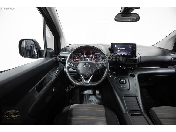2022 MODEL OPEL COMBO CAM TAVAN 63.000KM 1.5 D ULTIMATE OTOMATİK