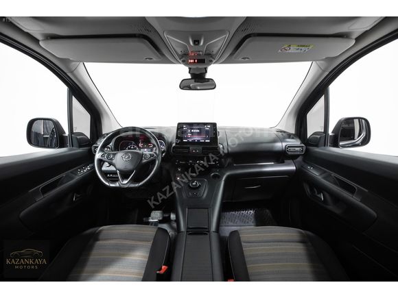 2022 MODEL OPEL COMBO CAM TAVAN 63.000KM 1.5 D ULTIMATE OTOMATİK