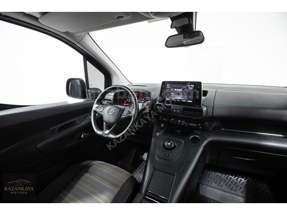 2022 MODEL OPEL COMBO CAM TAVAN 63.000KM 1.5 D ULTIMATE OTOMATİK