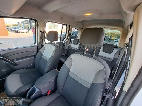 2020 RENAULT KANGOO 1.5 DİZEL TOUCH PAKET DEĞİŞENSİZ!!