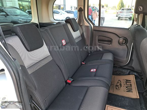 2020 RENAULT KANGOO 1.5 DİZEL TOUCH PAKET DEĞİŞENSİZ!!