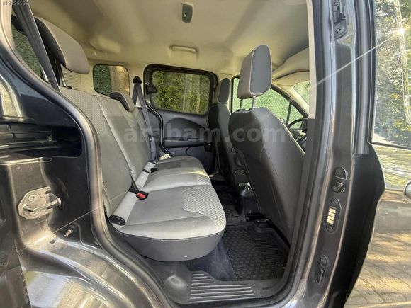 OZER GARAGE'DEN-BOYASIZ-DEĞİŞENSİZ-34 BİNDE-FORD-COURİER