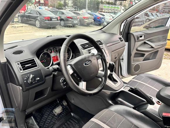 AKGÜN OTOMOTİV PLAZA'DAN CAM TAVANLI KUGA
