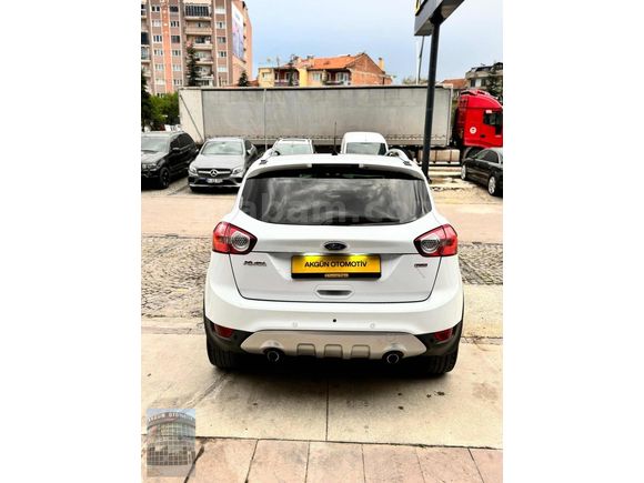 AKGÜN OTOMOTİV PLAZA'DAN CAM TAVANLI KUGA