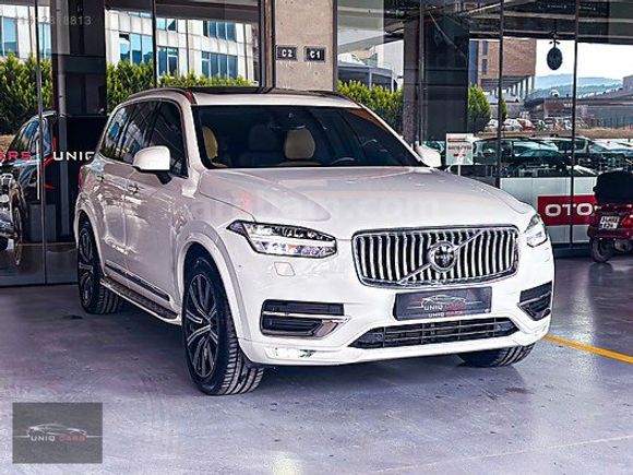UNİQ CARS HATASIZ BOYASIZ TRAMERSİZ VOLVO XC90 MILD HYBRİD FULL