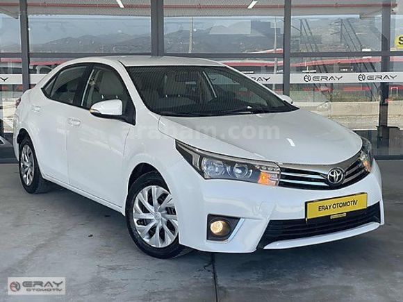 DEĞİŞENSİZ 2015 TOYOTA COROLLA 1.33 LİFE + İÇİ BEJ DÖŞEME