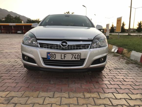Sahibinden Opel Astra 1.6 Essentia 2013 Model Adana 182000 km Gri (Gümüş)