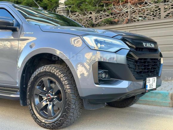 OFLUOĞLU'DAN 2025 ISUZU D-MAX EKSTRA'LI