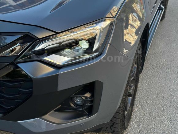 OFLUOĞLU'DAN 2025 ISUZU D-MAX EKSTRA'LI