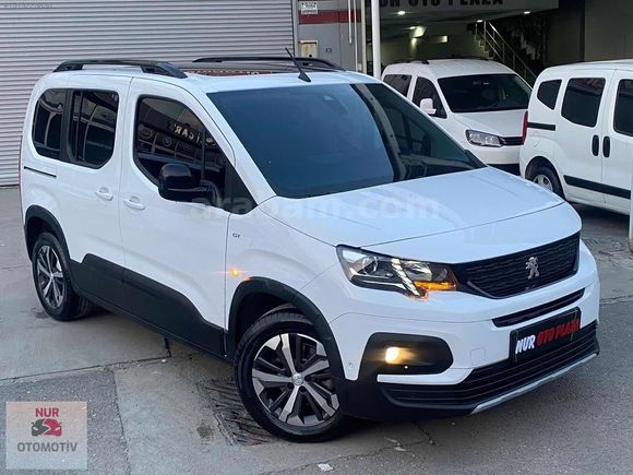 2023-1.5-BLUEHDİ-130-GT-CAM-TAVAN-EN-DOLUSU-OTOMATİK-PAZARLIKSIZ