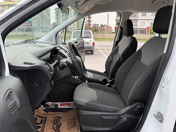 Galeriden Ford Tourneo Courier 1.5 TDCi Journey Trend 2020 Model