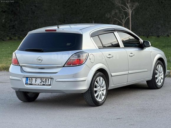 BOZTAŞ AUTO'DAN 2012 MODEL OPEL ASTRA 1.3CDTİ ENJOY 180.KM