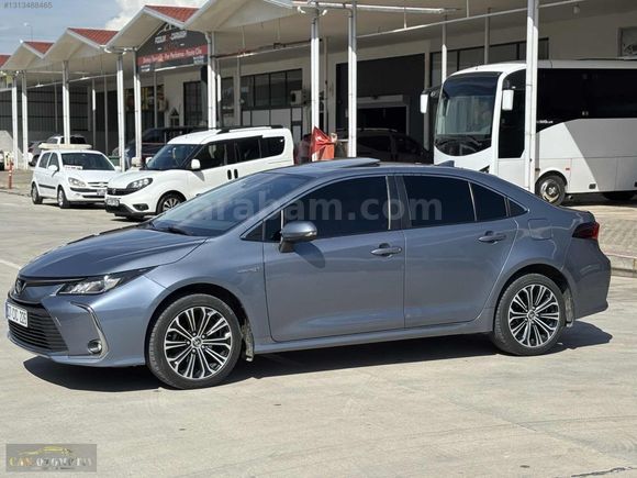 1.8 HYBRİD FLAME X PACK SUNROOFLU BAKIMLI
