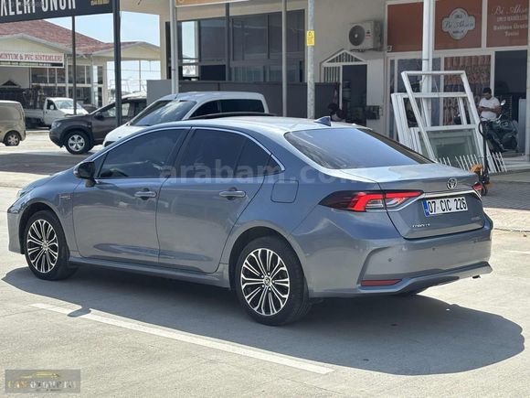 1.8 HYBRİD FLAME X PACK SUNROOFLU BAKIMLI