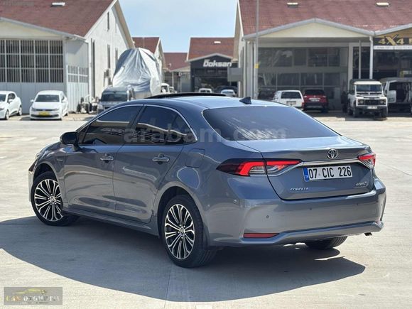 1.8 HYBRİD FLAME X PACK SUNROOFLU BAKIMLI