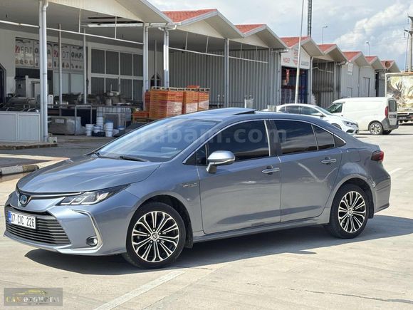 1.8 HYBRİD FLAME X PACK SUNROOFLU BAKIMLI
