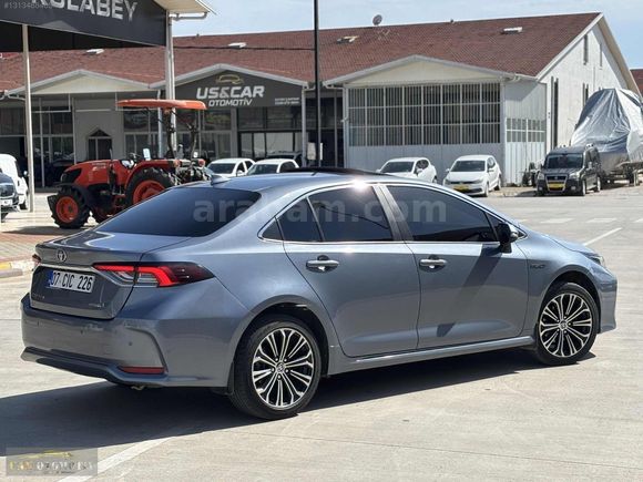 1.8 HYBRİD FLAME X PACK SUNROOFLU BAKIMLI