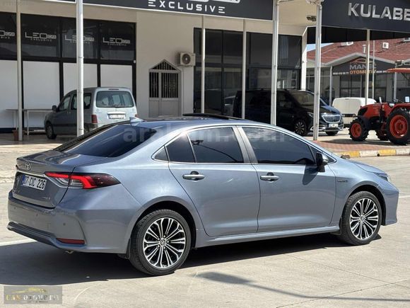 1.8 HYBRİD FLAME X PACK SUNROOFLU BAKIMLI