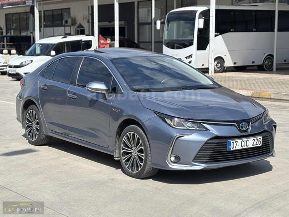 1.8 HYBRİD FLAME X PACK SUNROOFLU BAKIMLI