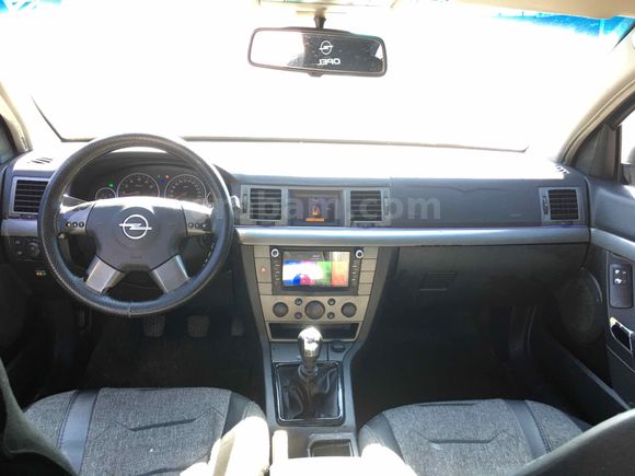 GÜNEŞ OTOMOTİVDEN 2004 MODEL OPEL VECTRA 