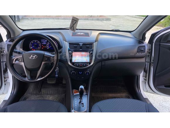 Sahibinden Hyundai Accent Blue 1.6 CRDI Prime 2015 Model 