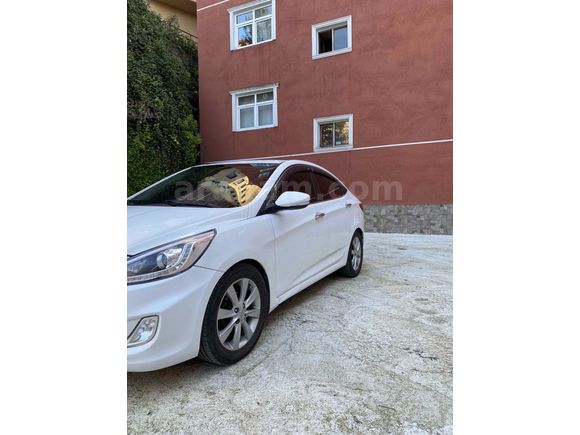 Sahibinden Hyundai Accent Blue 1.6 CRDI Prime 2015 Model 