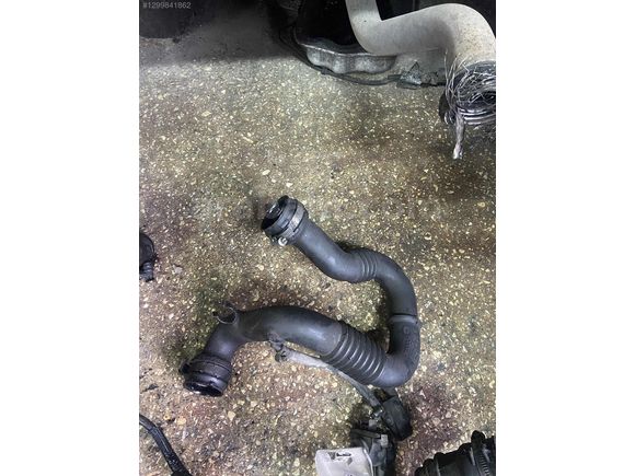 Renault Trafic 2.0 turbo borusu orjinal
