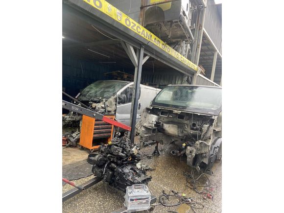 Renault Trafic 2.0 turbo borusu orjinal