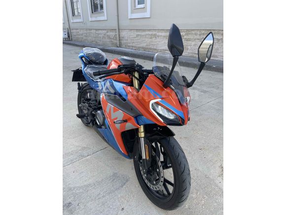 Sahibinden sıfır 60 km de CFmoto 250SR 