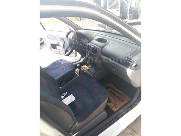 Sahibinden Renault Clio 1.4 RNA 2001 Model
