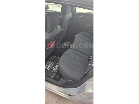 Sahibinden Renault Megane 1.6 Dynamique 2004 Model